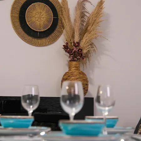 Antel Naousa (Paros)